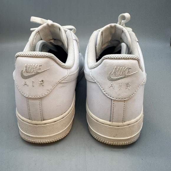 Size 10.5 - Nike Air Force 1 '07 Low Triple White Mens Shoes - Picture 4 of 7